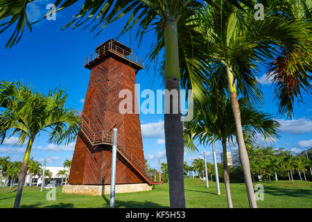 Cancun alten Flughafentower in Holz bei Mexiko Stockfoto