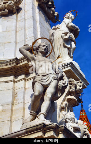 Statue der Heiligen Dreifaltigkeit Spalte neben der Matthiaskirche in Budapest, Ungarn Stockfoto