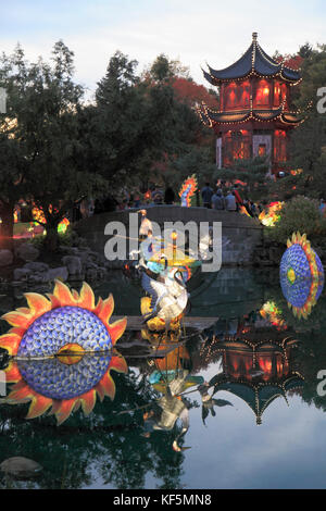 Kanada, Quebec, Montreal, Botanischer Garten, chinesischen Garten, Laternenfest, Gärten von Licht, Stockfoto
