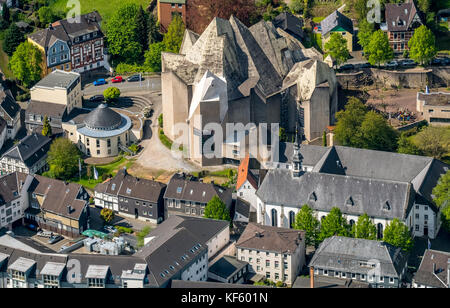 Überblick das Stadtzentrum von Neviges ist eine Wallfahrtskirche auf dem Hardenberg im Velbertviertel Neviges, Velbert-Neviges, Velbert, Ruhrgebiet, Nordrhin Stockfoto