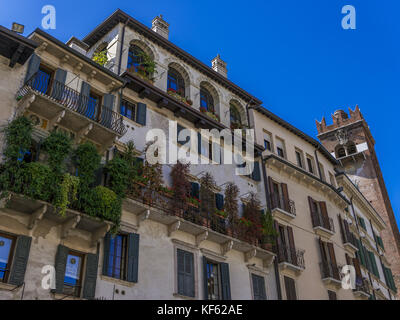 Piazza delle Erbe Square, Verona Stockfoto