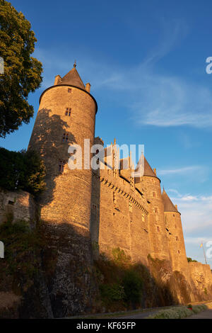 Die mittelalterliche Festung Stadt Josselin im Tal stürzen im Morbihan Bretagne Frankreich. Stockfoto