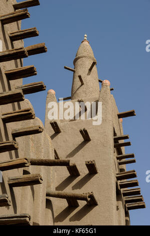 MALI Mopti, der Großen Moschee, ein Irdenes Struktur in der traditionellen Sudanesischen Stil zwischen 1936 und 1943 erbaut, ist häufig die Moschee von Komoguel genannt. rebuild von Aga Khan Foundation, UNESCO Welterbe/Grosse Moschee aus Lehm ist UNESCO Weltkulturerbe Stockfoto