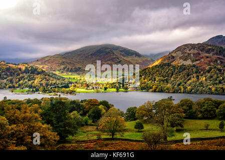 In ullswater an der sonnigen Dorf glenridding Stockfoto