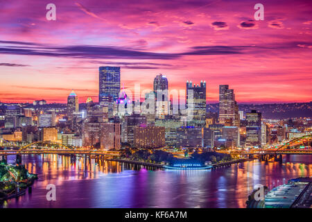 Pittsburgh, Pennsylvania, USA Skyline der Stadt. Stockfoto