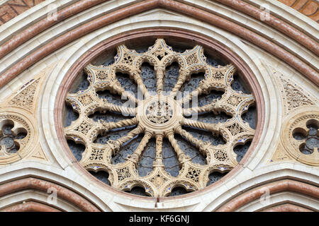 Assisi (Pg), Italien, 30. Juni 2017: berühmte Basilika St. Franziskus von Assisi (Basilika) Eucharistiefeier di San Francesco in Assisi, Umbrien - Italien Stockfoto