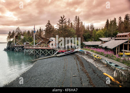 Usa, Alaska, Homer, China poot Bay, die Kachemak Bucht, mit Blick auf die Gründe, auf die Kachemak Bay Wilderness Lodge Stockfoto