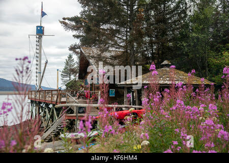 Usa, Alaska, Homer, China poot Bay, die Kachemak Bucht, mit Blick auf die Gründe, auf die Kachemak Bay Wilderness Lodge Stockfoto