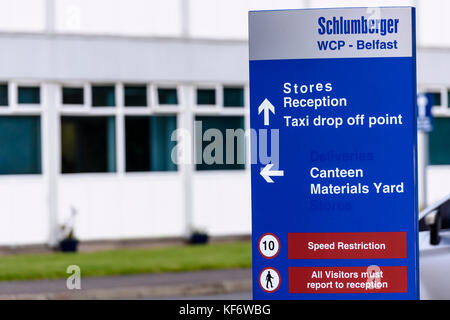 Newtownabbey, Nordirland. 26/10/2017 - Der weltweit größte Oilfield Services Firma Sclumberger verkündet die Schließung ihrer Belfast Anlage mit den Verlust von 205 Arbeitsplätzen unter einer rückläufigen Nachfrage withgin der Öl- und Gasindustrie. Stockfoto