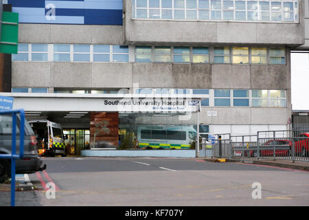 26 Okt, 2017. Southend Krankenhaus hat verkündet, daß es nun nicht die Absicht hat, für Patienten in den Wohnungen der Menschen in einem airbnb zu erholen - Stil. Penelope Barritt/Alamy leben Nachrichten Stockfoto