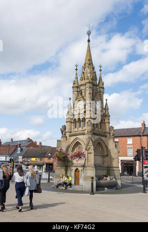 Victorian American Fountain in Market Square, Rother Street, Stratford-upon-Avon, Warwickshire, England, Großbritannien Stockfoto