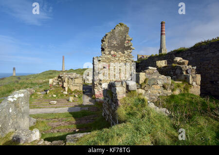 Die Levante Zinnmine Motor Häuser und bleibt in botallack der Lizard Halbinsel im West Cornwall in der Nähe von Lands End an der Nordküste. Stockfoto