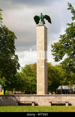 1934 Berlin Reichsadler von Joseph Wackerle Bronze auf Siemens-Kriegerdenkmal von Hans Hertlein Nonnendammallee 101 in 13629 Siemensstadt Stockfoto