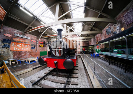 Alten Dampfzug in Bradford Industrial Museum, West Yorkshire, England, Großbritannien Stockfoto