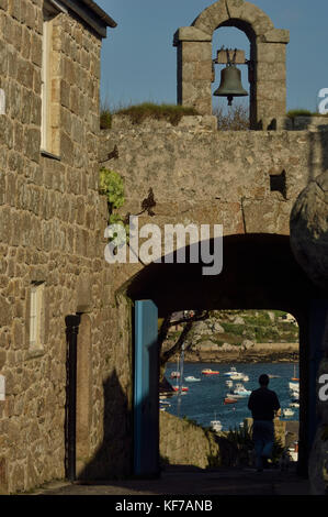 Die Garnison Glockenturm. Hugh Town. Von St Mary, Isles of Scilly, Cornwall, England, Großbritannien Stockfoto