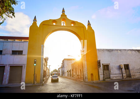 Merida Arco del Puente Brücke arch in Yucatan Mexiko Stockfoto