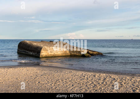 Weltkrieg zwei Bunker im Wasser bei Grenen in Skagen, Dänemark Stockfoto