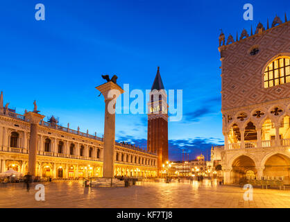 Venedig Italien Venedig Campanile di San Marco St Marks Campanile Palazzo Ducale Dogenpalast Venedig Italien EU Europa Stockfoto