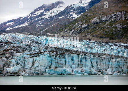 Usa, Alaska, Glacier Bay, eine atemberaubende Aussicht auf Reid Gletscher und reid Einlass, von Bord der Kreuzfahrtschiffe gesehen, ms Oosterdam Stockfoto