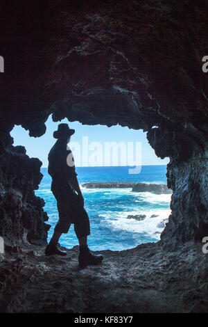 Easter Island, Chile, Isla de Pascua, Rapa Nui, die schöne Landschaft beim Wandern die Klippen kakenga und den beiden Fenstern ana Höhle Stockfoto