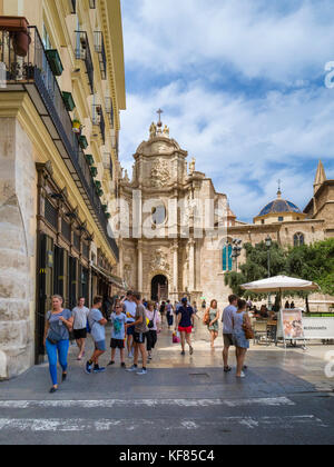 Bürgersteig, die zu der Kathedrale von Valencia, la Plaza de la Reina, Ciutat Vella, Valencia, Spanien Stockfoto