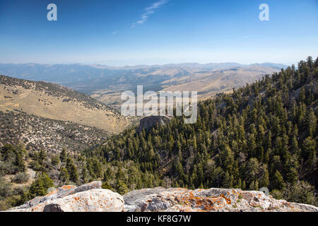 Usa, Nevada, Brunnen, Gäste Ansichten wie diese genießen können, während sie auf ihrem Pferd ausflug Reiten bei Mustang Monument, einer nachhaltigen Luxus eco freundlich Stockfoto