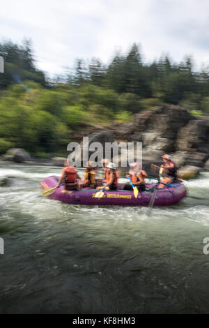 Usa, Oregon, wild und Scenic Rogue River in den Medford Bezirk, laufen die Blossom bar Schnelle Stockfoto