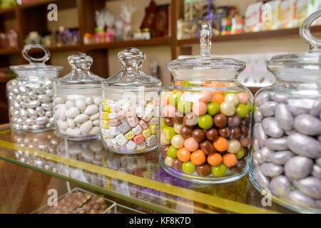 Bonbons im Glas Stockfoto