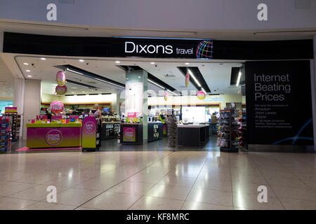 Dixons Travel Shop/Airside Retail Store am Flughafen Gatwick North Terminal. London. UK. (91) Stockfoto