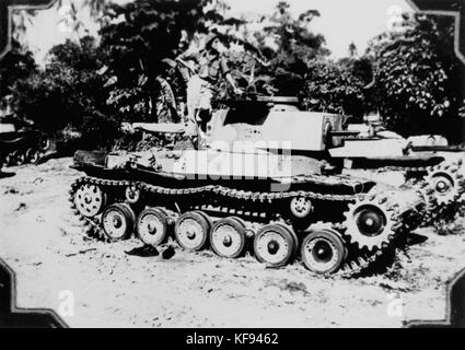 Japanische Panzer, alten Militärfahrzeug im Dschungel. Schlacht von