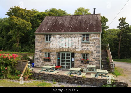 Die plwmp tart, einem kleinen Strand shop penbryn Strand, ceredigion Stockfoto