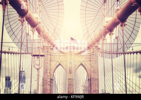 Vintage getonten Bild der Brooklyn Bridge, New York City, USA. Stockfoto