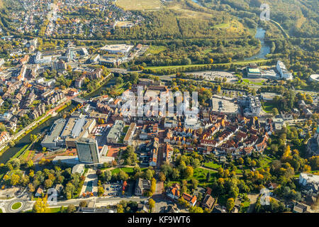 Lunen Center, Innenstadt von Luenen mit Rathaus Wolkenkratzer und Marktplatz, Markt, Lippe, Lippeufer, Bergkamen, Ruhrgebiet, Nordrhein-Westfali Stockfoto