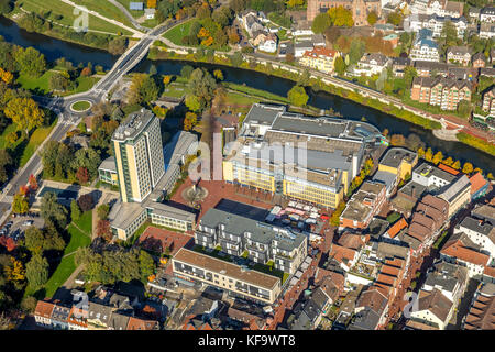 Lunen Center, Innenstadt von Luenen mit Rathaus Wolkenkratzer und Marktplatz, Markt, Lippe, Lippeufer, Bergkamen, Ruhrgebiet, Nordrhein-Westfali Stockfoto