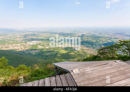 Paragliding-Plattform-Blick von oben. Paragliding, Extremsport Stockfoto