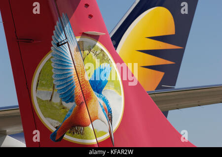 Schwänze der Kingfisher Airlines, Indien ATR 72-500 und die Jet Airways, Indiens Boeing 777-300im Static Display auf der Paris Airshow 2007 Sa geparkt Stockfoto