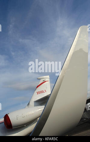 Wingtip und Schwanz auf der Dassault Falcon 2000LX im Static Display auf der Paris Airshow Salon 2007 - le-Bourget geparkt Stockfoto