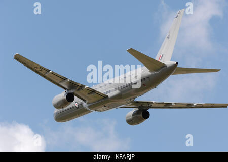 Royal New Zealand Air Force Boeing757-200 in der Flying-Display an der Royal International Air Tattoo 2009 RIAT RIAT Airshow Stockfoto