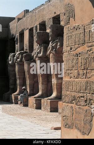 Ägypten, karnak. Großen Tempel des Ammon. Eingang zum Tempel von Ramses II. Stockfoto