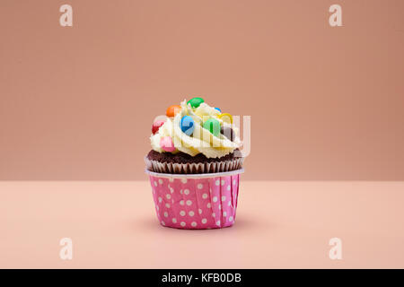 Bunte geburtstag Muffins Stockfoto