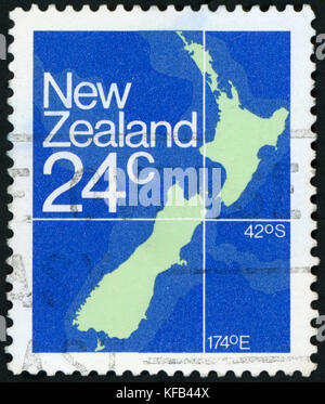 NEUSEELAND - UM 1982: Eine in Neuseeland gedruckte Briefmarke zeigt Karte von Neuseeland, um 1982. Stockfoto