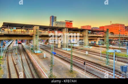 Freiburg im Breisgau, Deutschland - Oktober 14, 2017: Blick auf Freiburg Hauptbahnhof, dem Hauptbahnhof der Stadt. Stockfoto