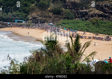 Hawaii, Oahu, North Shore, Eddie Aikau, 2016, Zuschauer, den Eddie Aikau Big Wave surfen 2016 Wettbewerb, Waimea Bay Stockfoto