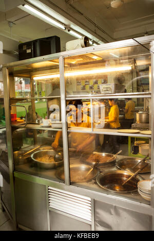 Philippinen, Manila, Straßenszene in China Town, einem klimatisierten Fast Food Restaurant in der Binando Bezirk Stockfoto
