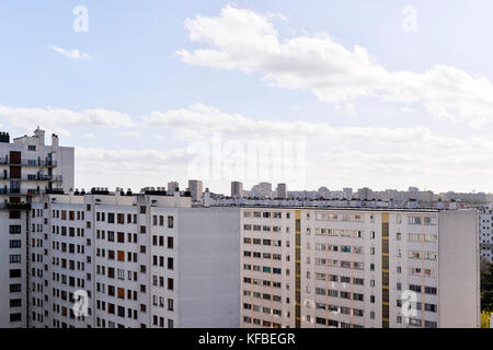 Gebäude aus den 70er Jahren in Vanves, Hauts de seine, Frankreich Stockfoto