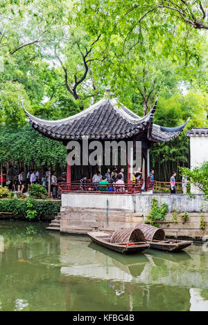 Der Meister der Nets Garden gehört zu den schönsten Gärten in Suzhou mischen Kunst, Natur und Architektur Stockfoto