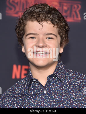 Westwood, Kalifornien, USA. Oktober 2017. Gaten Matarazzo kommt zur Netflix-Premiere „Stranger Things“ 2 im Village Theater. Quelle: Lisa O'Connor/ZUMA Wire/Alamy Live News Stockfoto