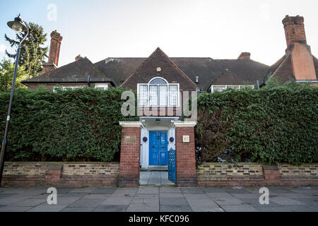 West Ealing, London, UK. 27 Okt, 2017. Marie Stopes Clinic in Ealing. Credit: Guy Corbishley/Alamy leben Nachrichten Stockfoto