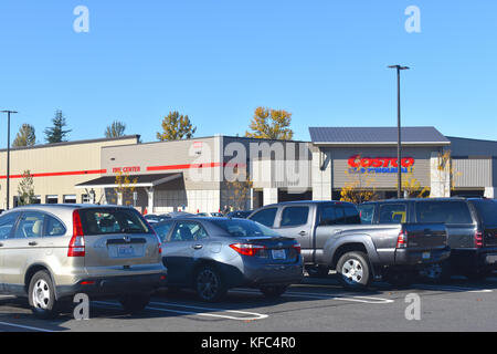 Parkplatz bei Costco in Bellingham, Washington. Nur redaktionelle Verwendung. Stockfoto