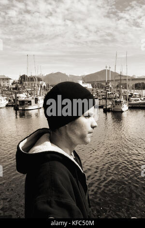 USA, Alaska, Sitka, Portrait von Gregory, ein junger Manager der Sitka Sound Seafood Company Stockfoto